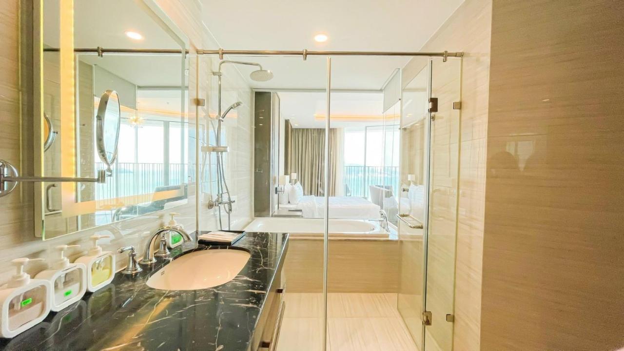 Rollton Ocean View Apartment На Транг Екстериор снимка